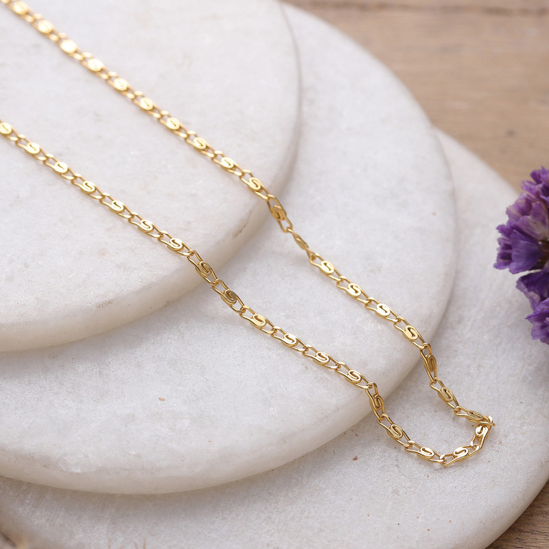 22k Gold-Plated Snail Chain Necklace in a High Polish Finish, "Snail Caprice"