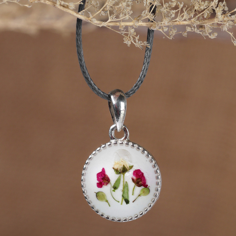 Spring-Themed Resin-Coated Natural Flower Pendant Necklace, "Memory of Spring"
